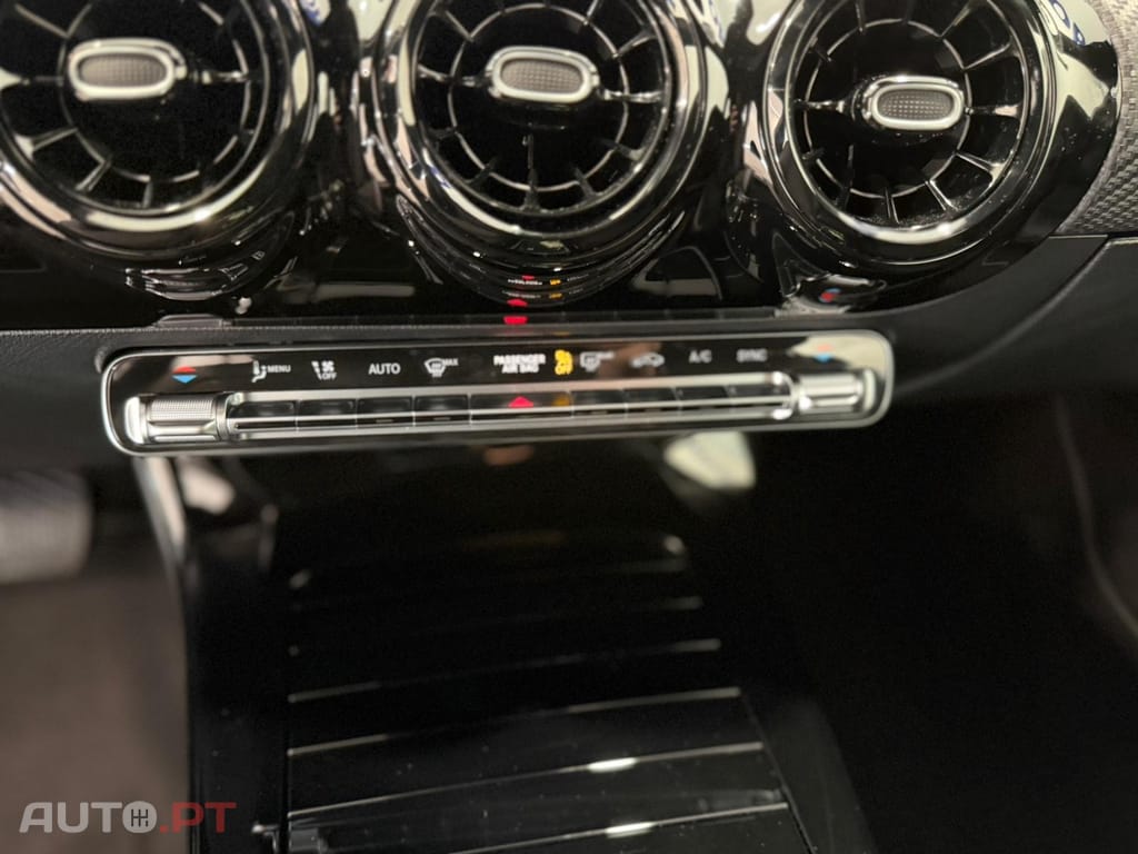 Mercedes-Benz A 200 Outro