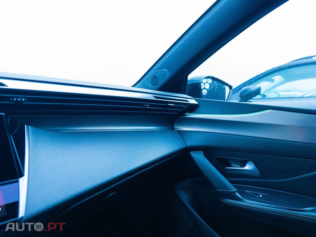 Peugeot 408 1.2 PureTech GT EAT8