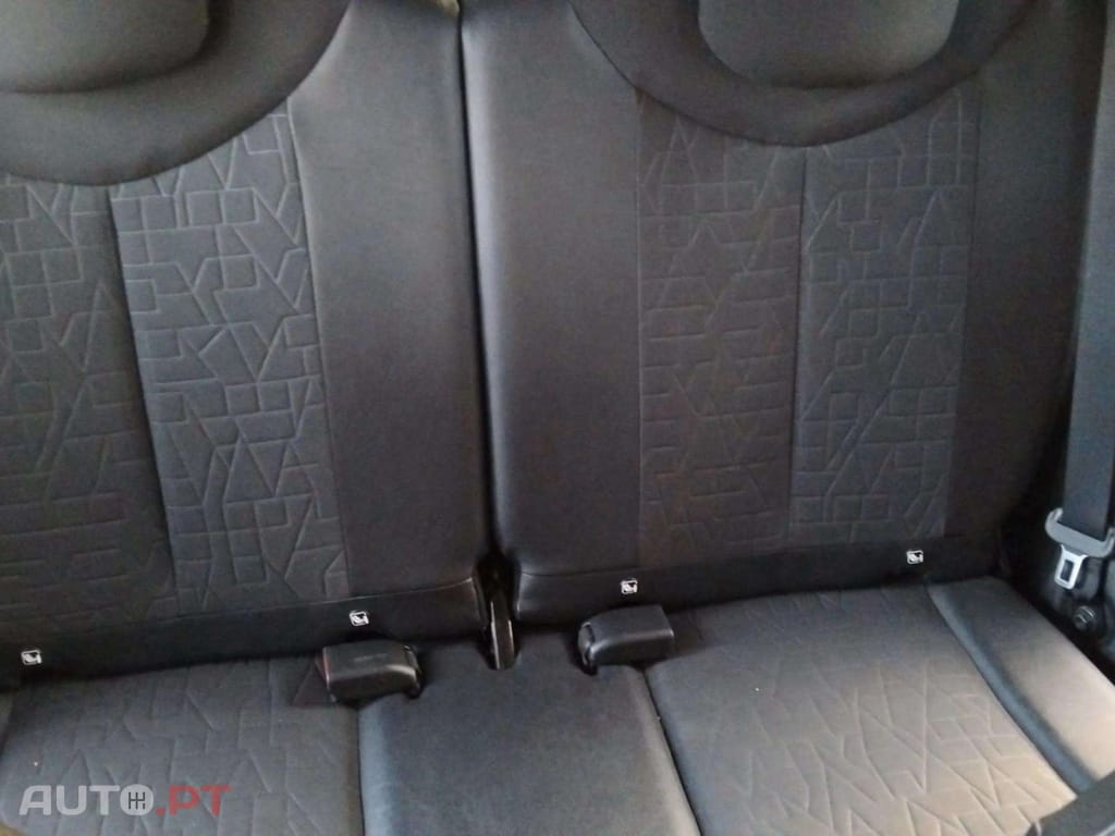 Toyota Aygo 1.0 VVti Exclusive Red