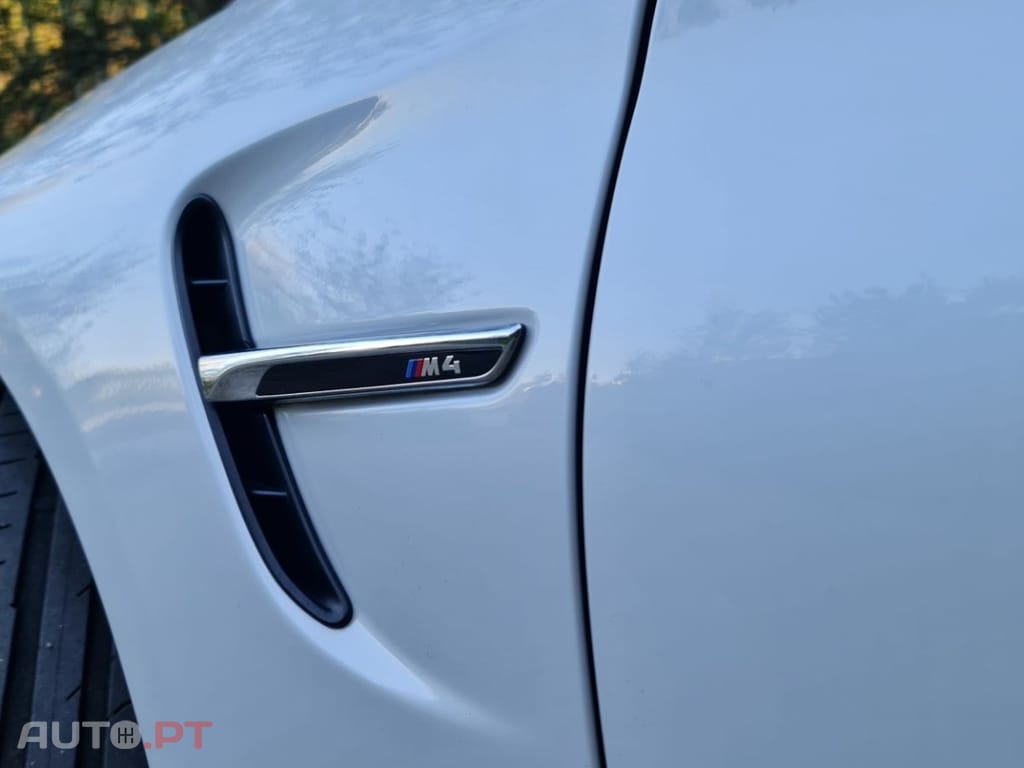 BMW M4 Auto