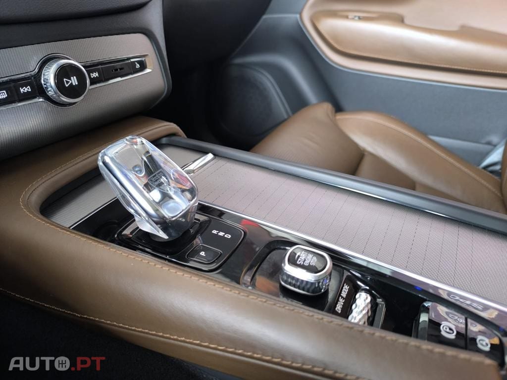 Volvo XC90 2.0 T8 PHEV Inscription Expression AWD