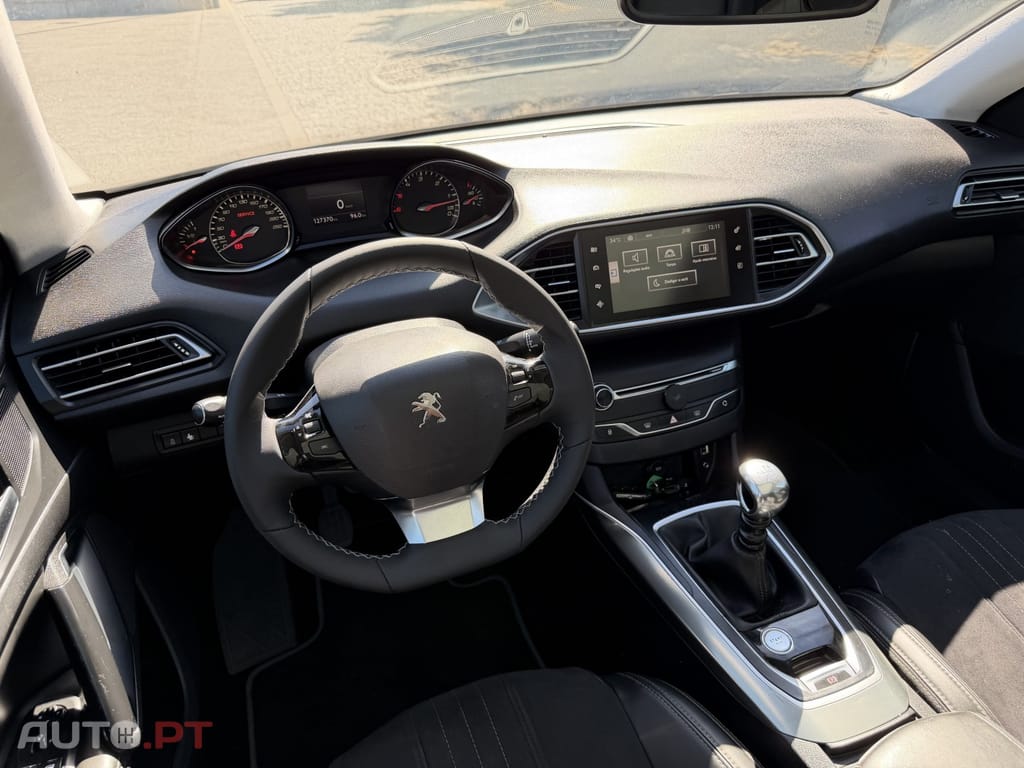 Peugeot 308 1.6 BlueHDi Allure J17