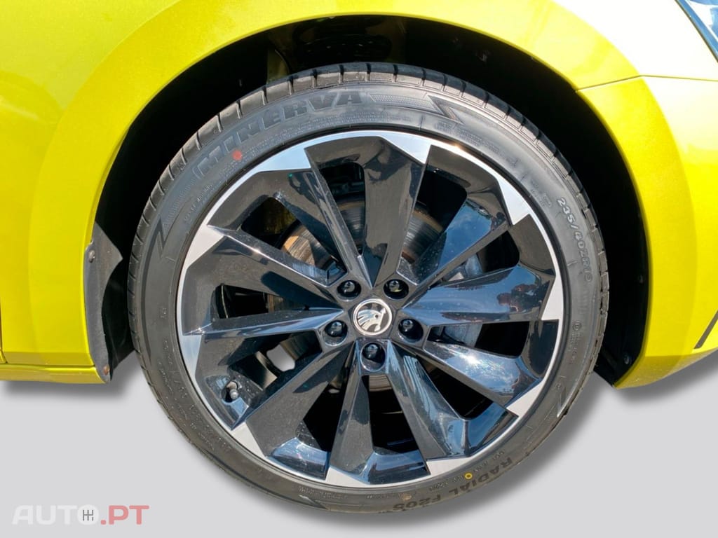 Skoda Superb Break I.V.A DEDUTIVEL 1.4 TSI iV Sportline +DSG+AHK