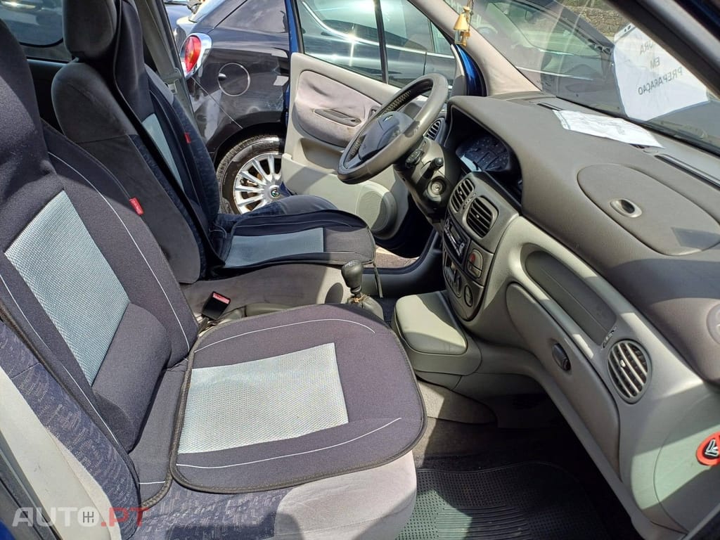 Renault Scénic 1.4 16V Conquest