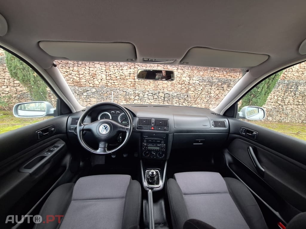 Volkswagen Golf 1.4i Confortline JE+AC