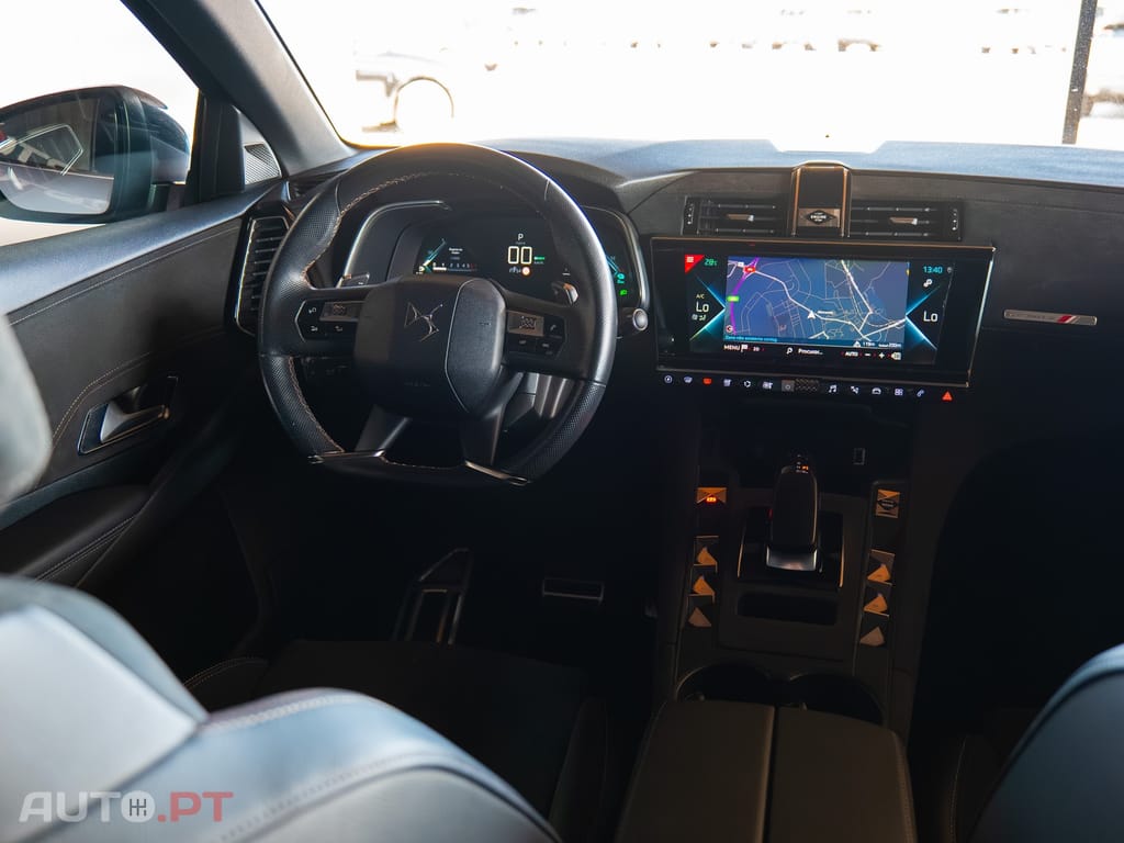 DS DS7 Crossback E-Tense Performance Line EAT8