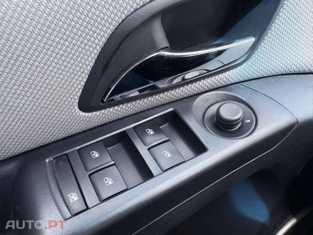 Chevrolet Cruze 1.6 LS