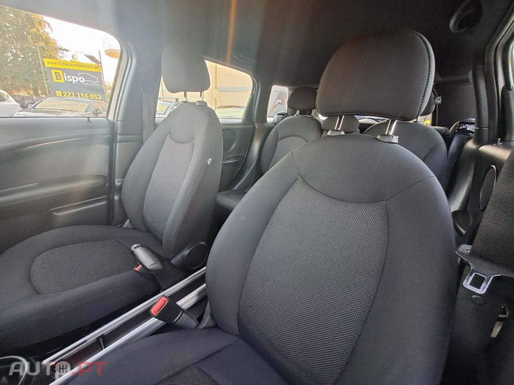 MINI Countryman One D