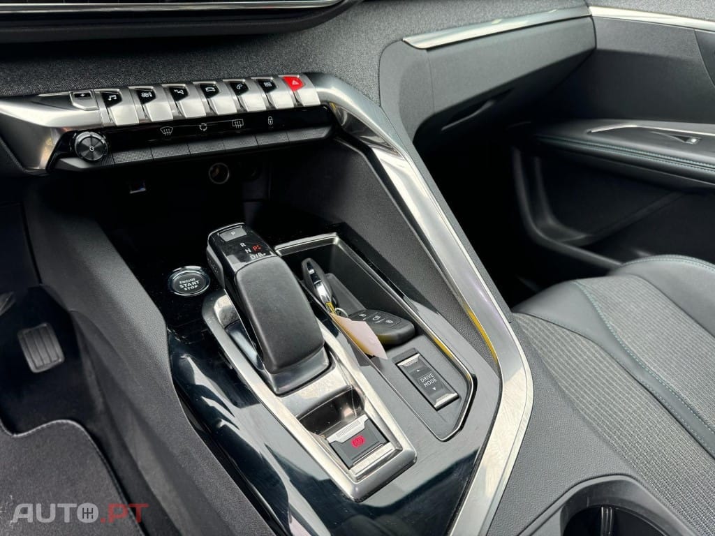 Peugeot 3008 1.6 Hybrid Allure Pack e-EAT8