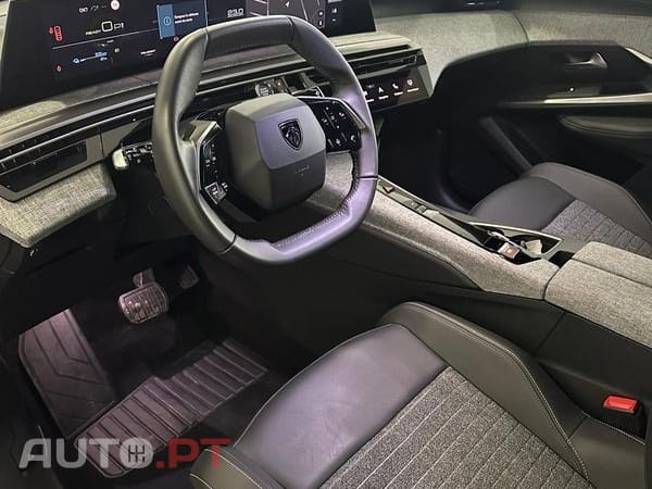 Peugeot E-3008 Allure