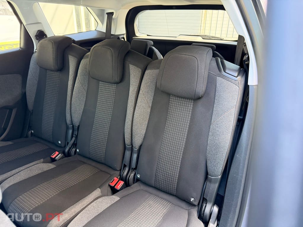 Peugeot 5008 1.6 HDI Allure 120cv Auto