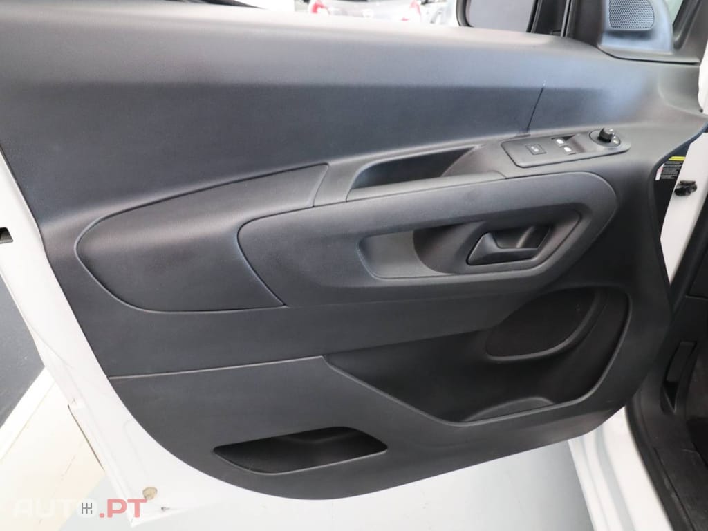 Peugeot Partner 1.5 BlueHDi Asphalt Standard