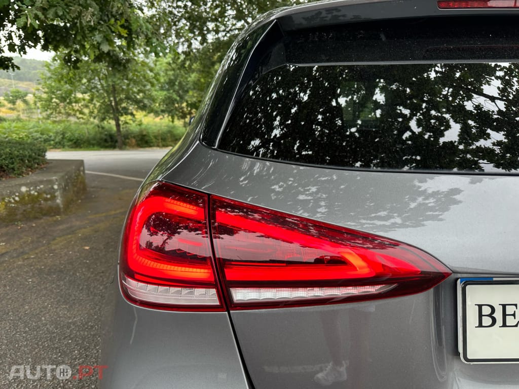 Mercedes-Benz A 250 e AMG Line