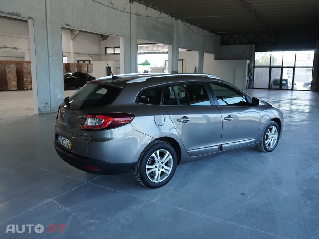 Renault Mégane Sport Tourer 1.5 dCi Dynamique — fotografia 6