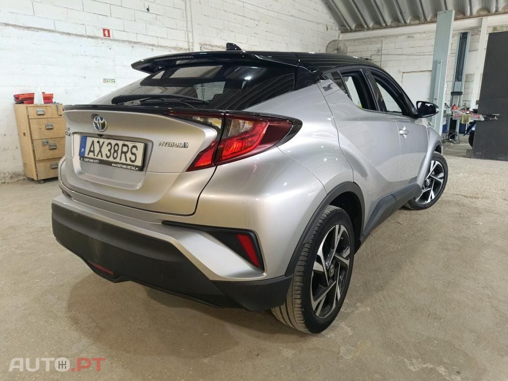 Toyota C-HR 1.8 Hybrid Square Collection