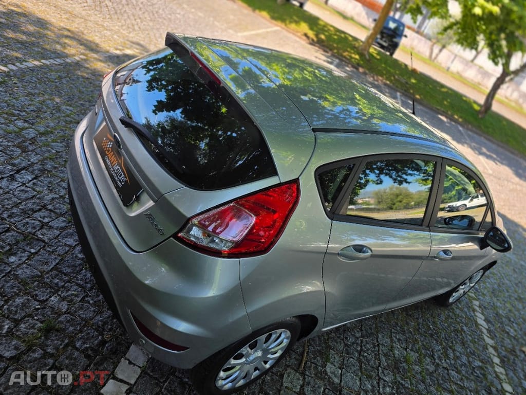 Ford Fiesta 1.0 EcoBoost S&S TITANIUM