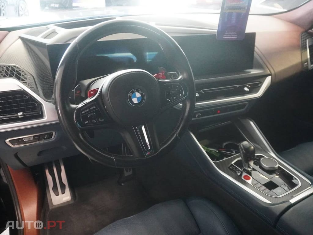 BMW XM Auto