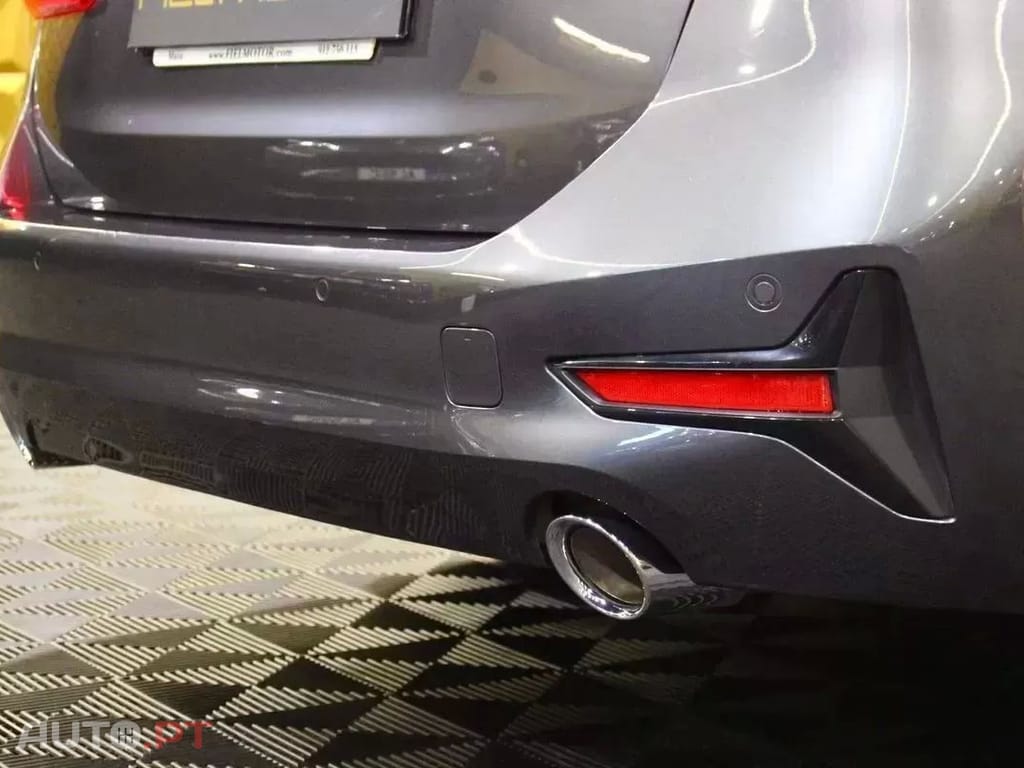 BMW 320 e Line Sport Auto