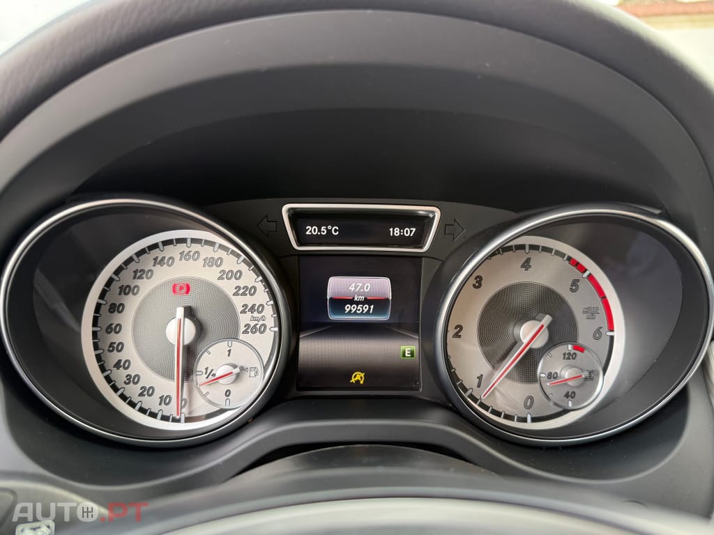 Mercedes-Benz GLA 180 d Style