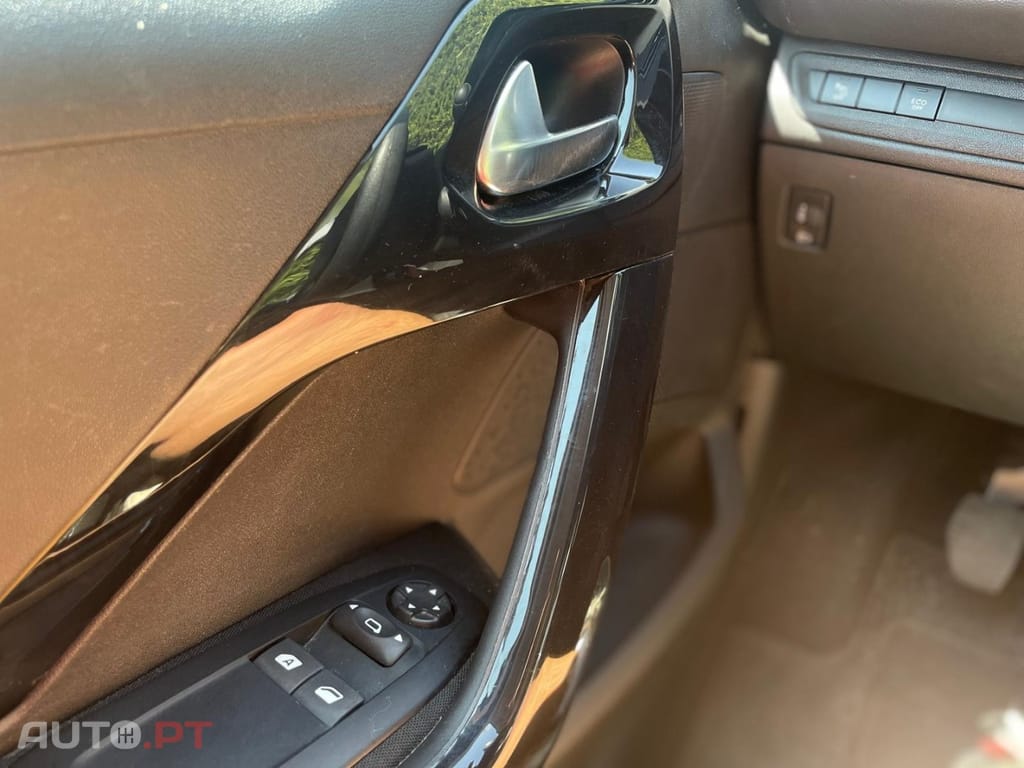 Peugeot 208 1.5 BlueHDi Active