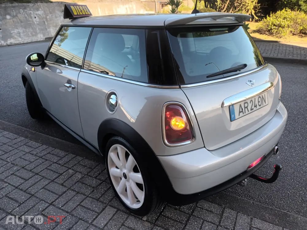 MINI Cooper Cooper D