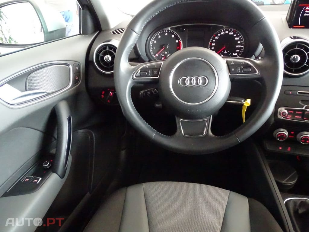 Audi A1 1.0 TFSI Advance