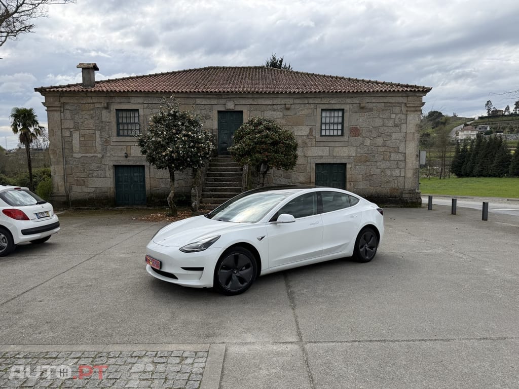Tesla Model 3 Long Range AWD Dual Motor