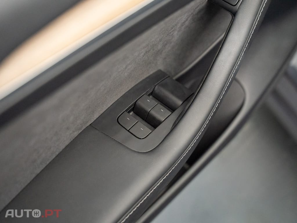 Tesla Model 3 Long Range Tração Integral