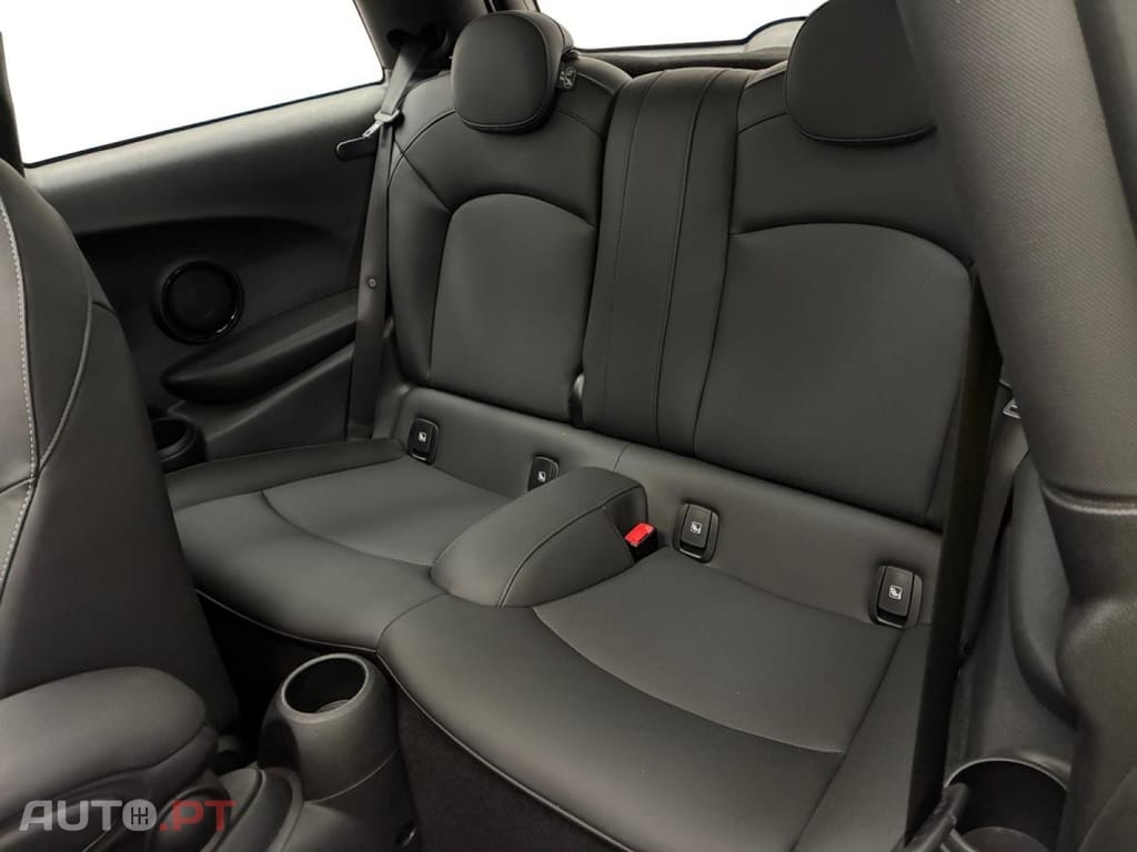 MINI One Cooper Premium Edition