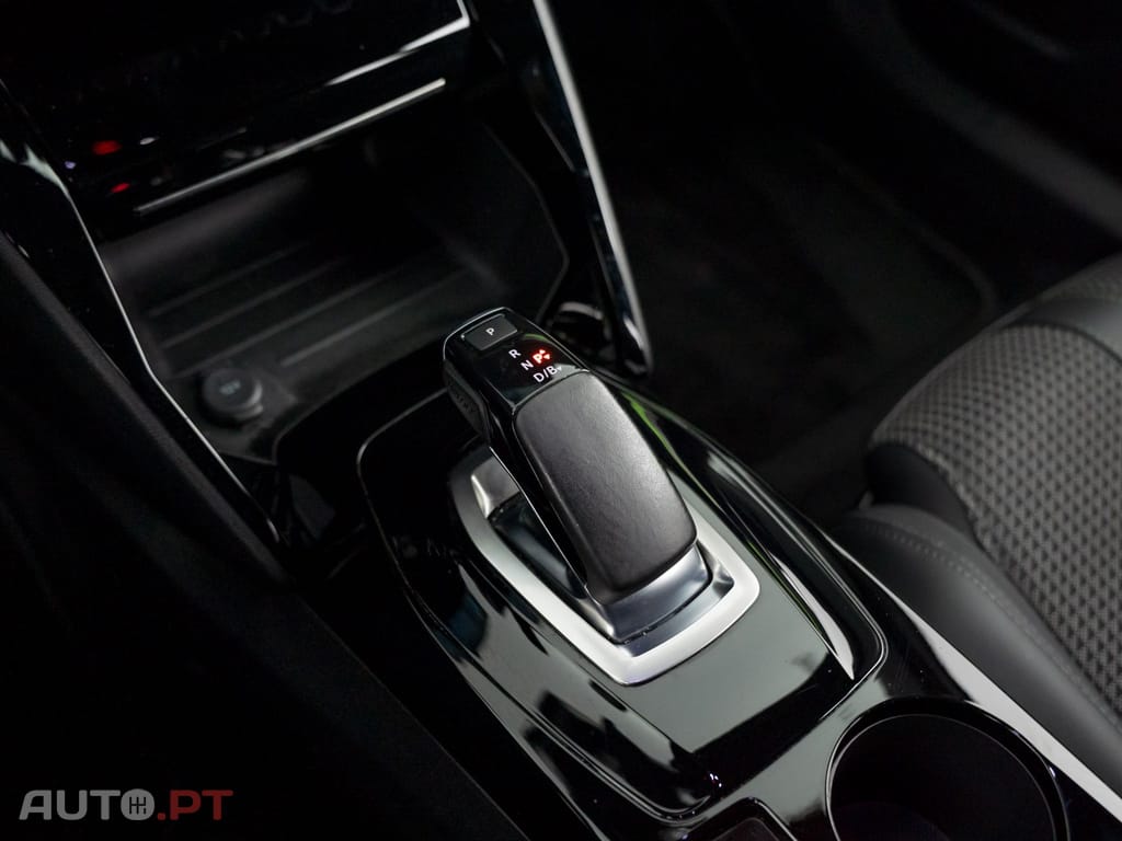 Peugeot E-2008 50 kWh GT