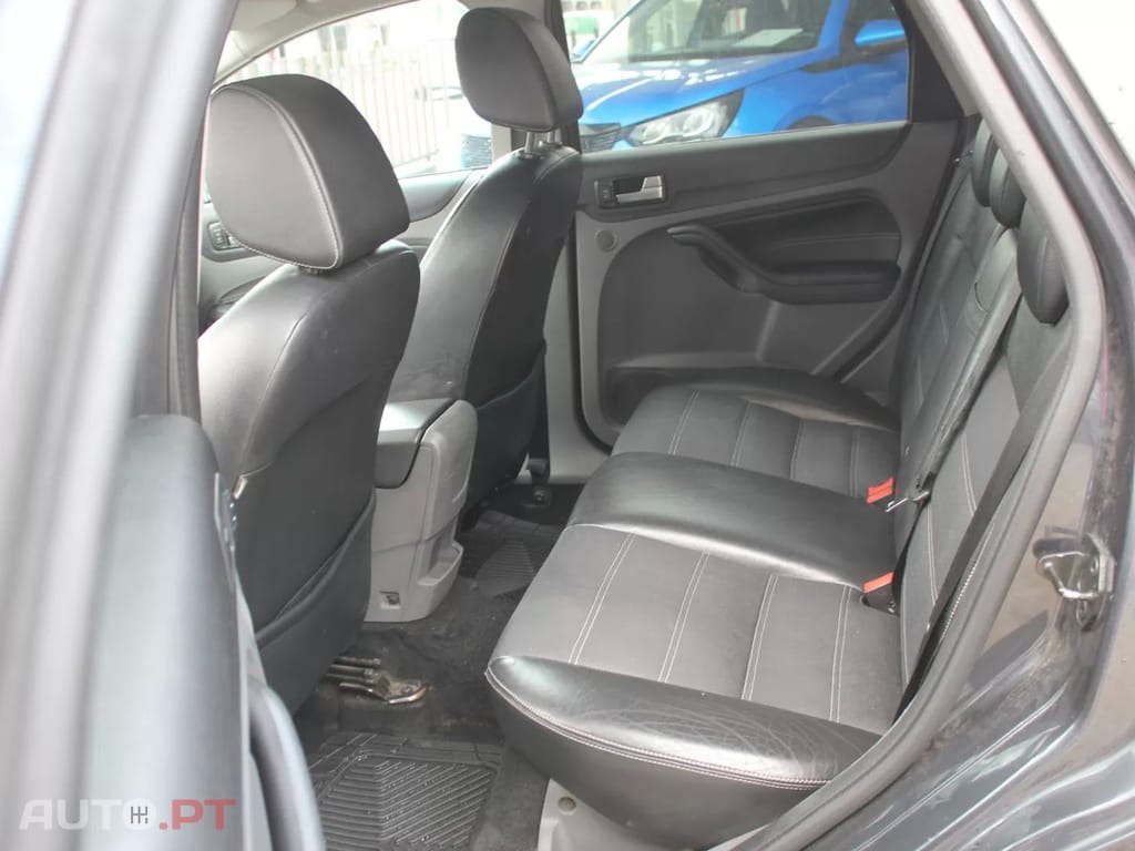 Ford Focus SW 1.6 TDCi Titanium 17