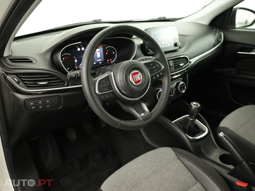 Fiat Tipo Tipo 1.0 GSE T3 Cross