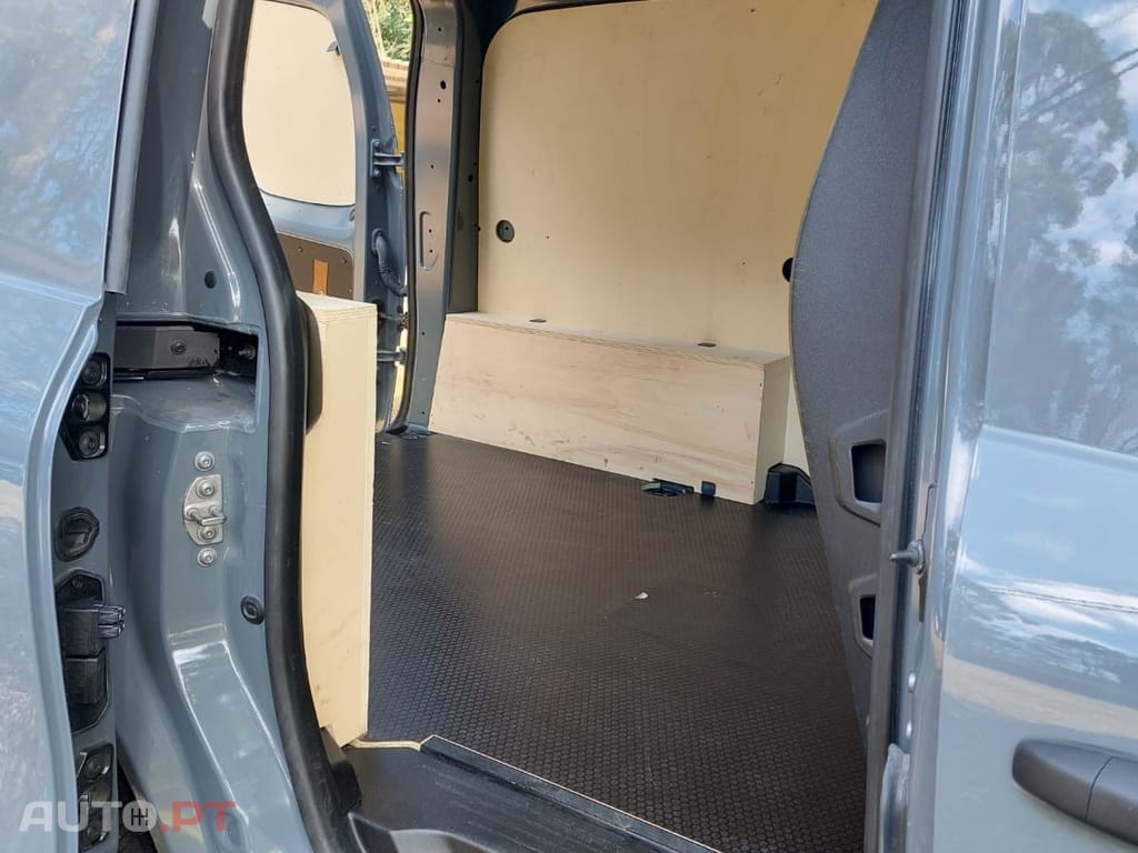Nissan Townstar EV 45KWH 3L
