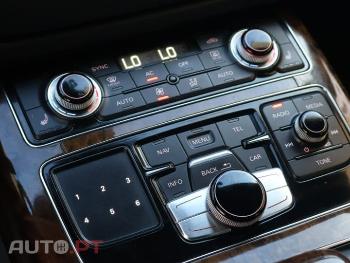 Audi A8 3.0 TDi V6 quattro