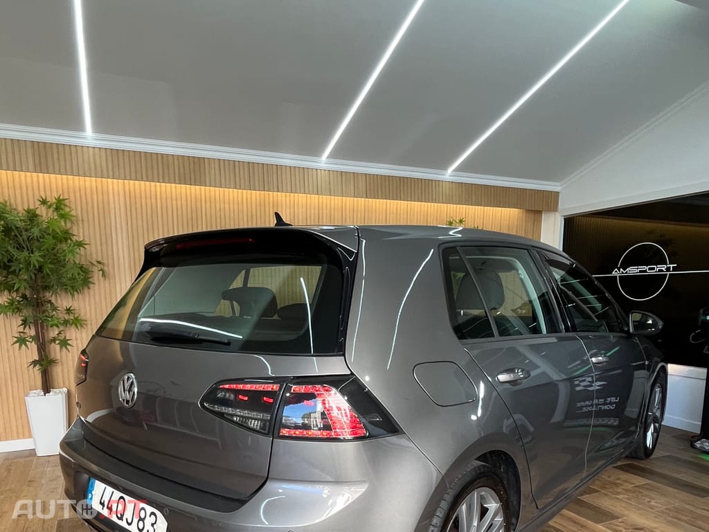 Volkswagen Golf 1.6 TDi R-Line