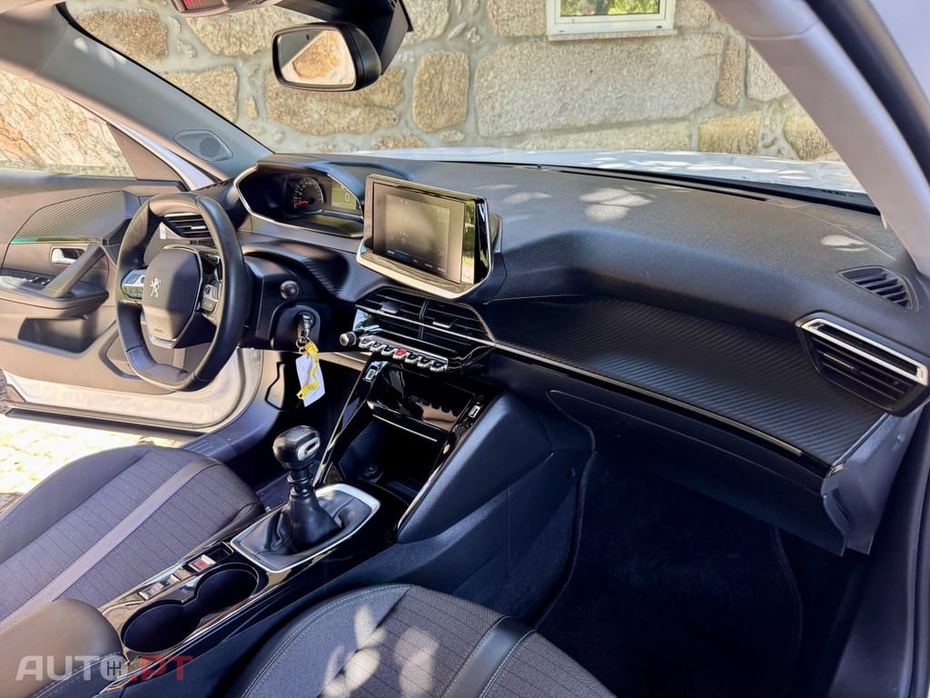 Peugeot 2008 1.5 BlueHDi Allure Pack