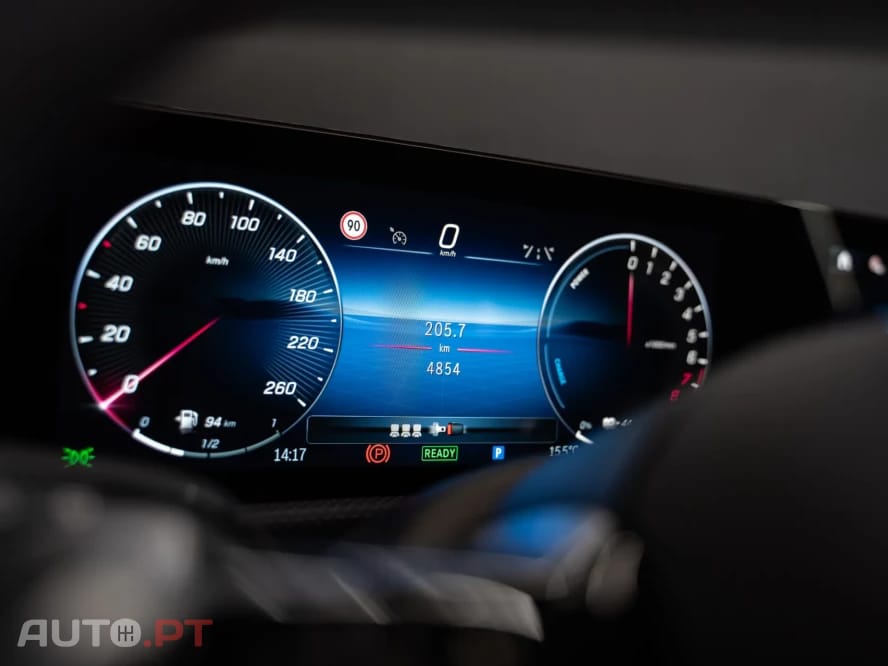 Mercedes-Benz A 250 e AMG Line