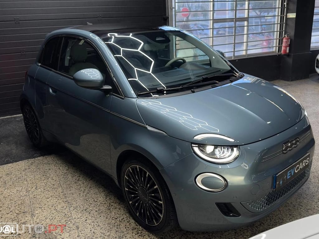 Fiat 500e La Prima