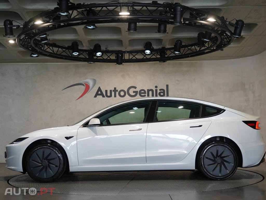 Tesla Model 3 Tração Traseira