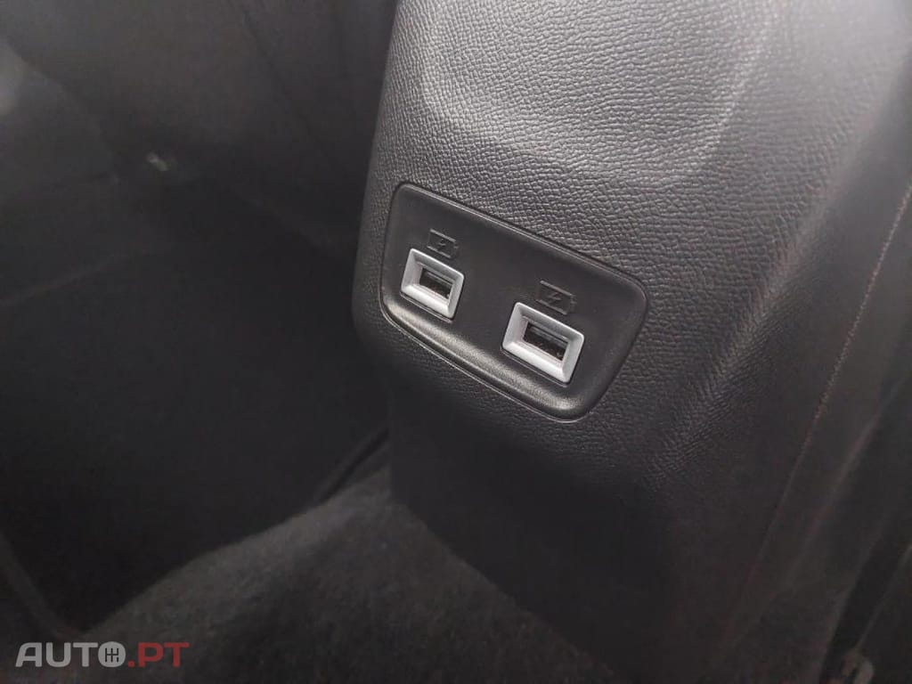 Peugeot E-208 50 kWh Active