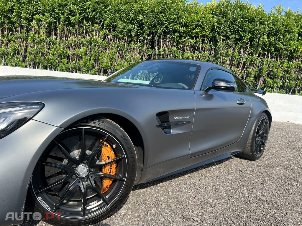 Mercedes-Benz AMG GT R