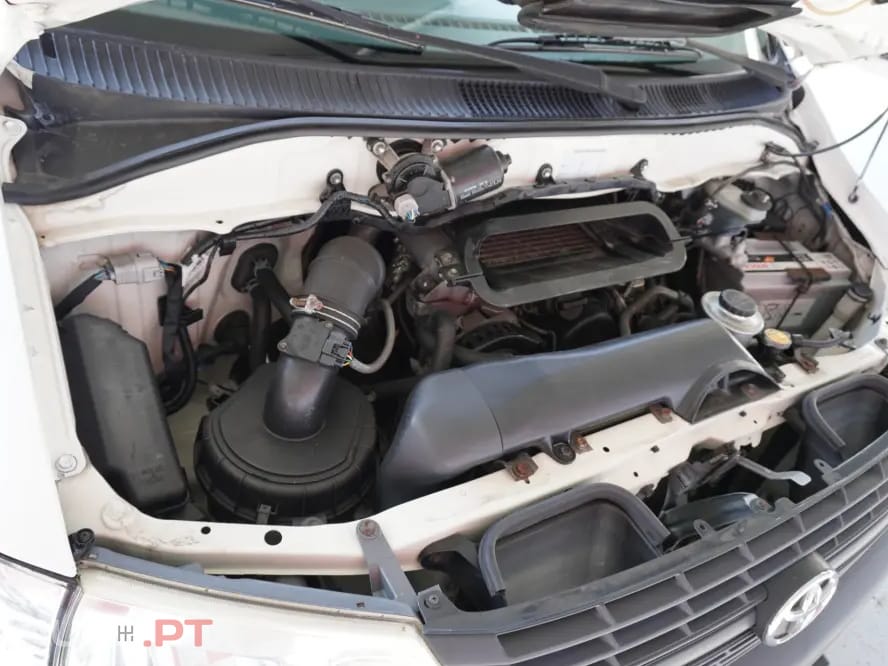 Toyota HiAce 2.5 D-4D Service 2.8T