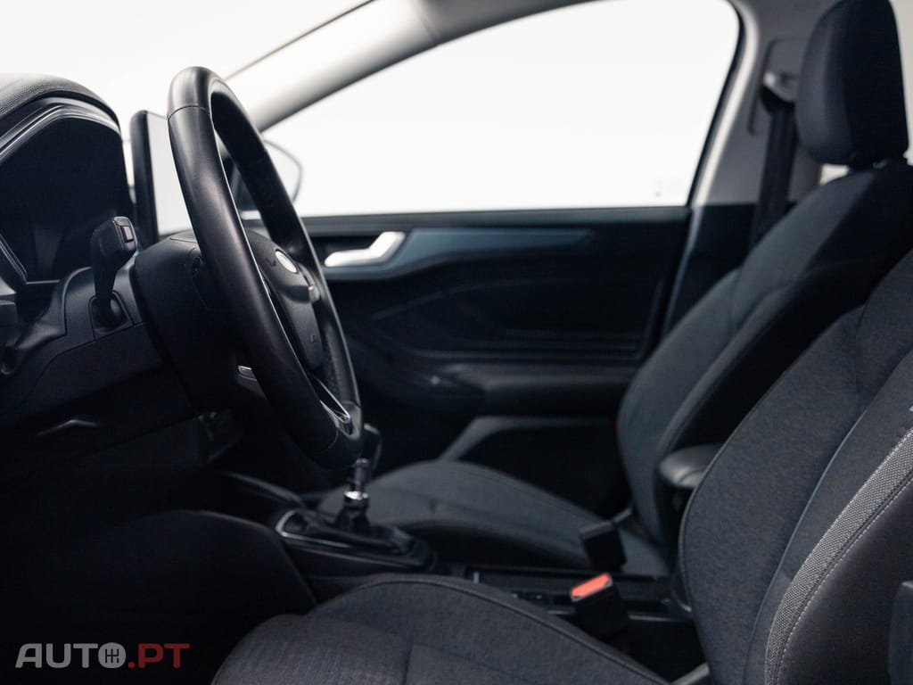 Ford Focus 1.0 EcoBoost MHEV Active