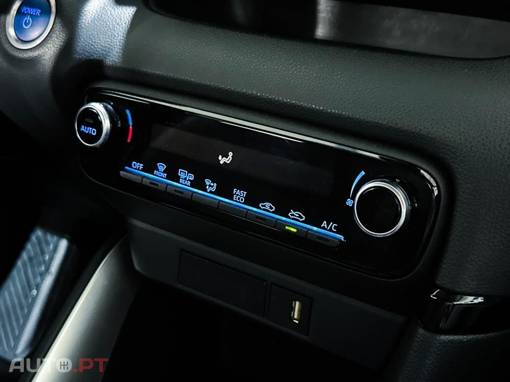 Toyota Yaris Hybrid Dynamic Edition