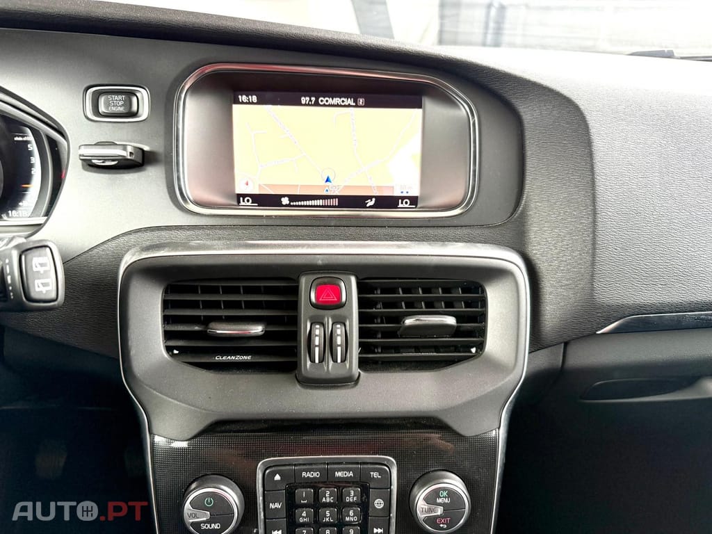 Volvo V40 2.0 D2 Momentum