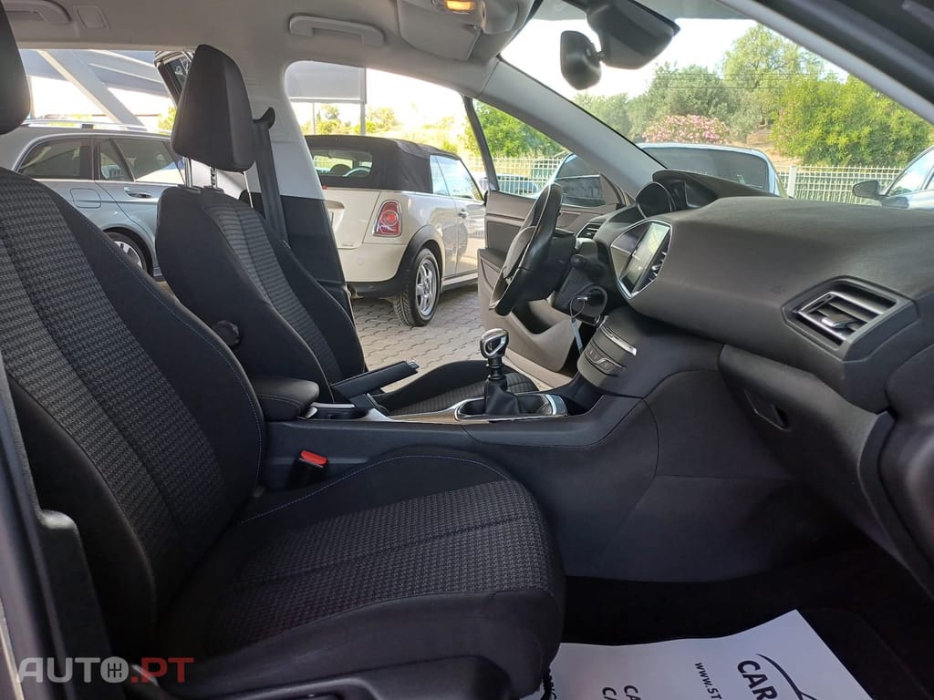 Peugeot 308 SW 1.5 BlueHDi Style J17