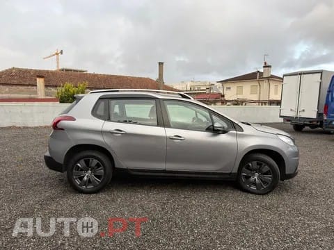 Peugeot 2008 1.2 PureTech Active