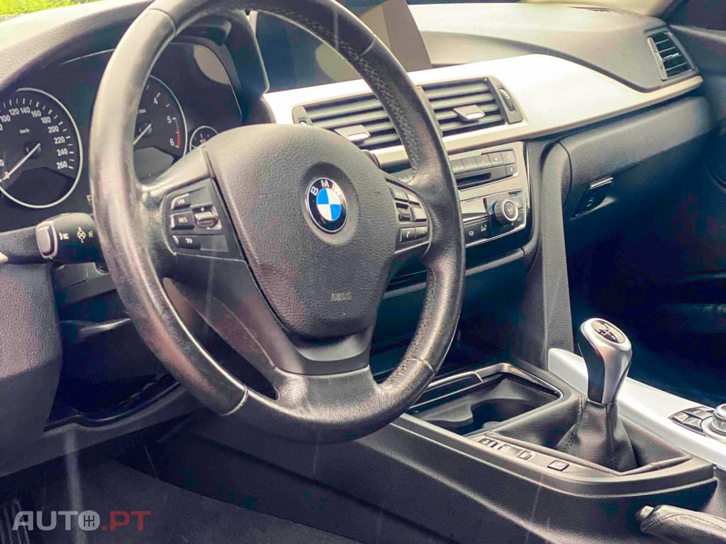 BMW 318 d Touring Line Sport