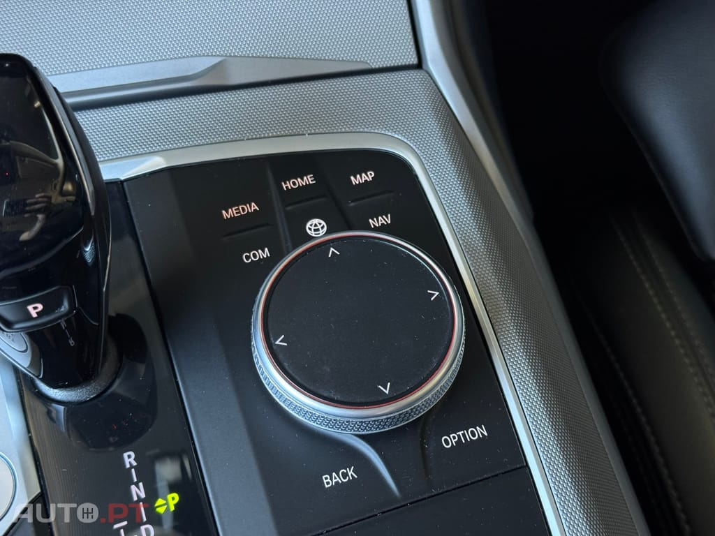 BMW 330 e Touring Auto