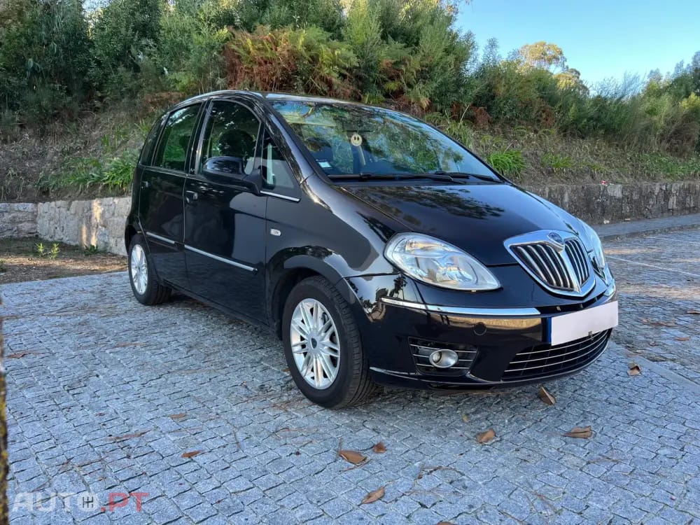 Lancia Musa 1.4 16V Platino
